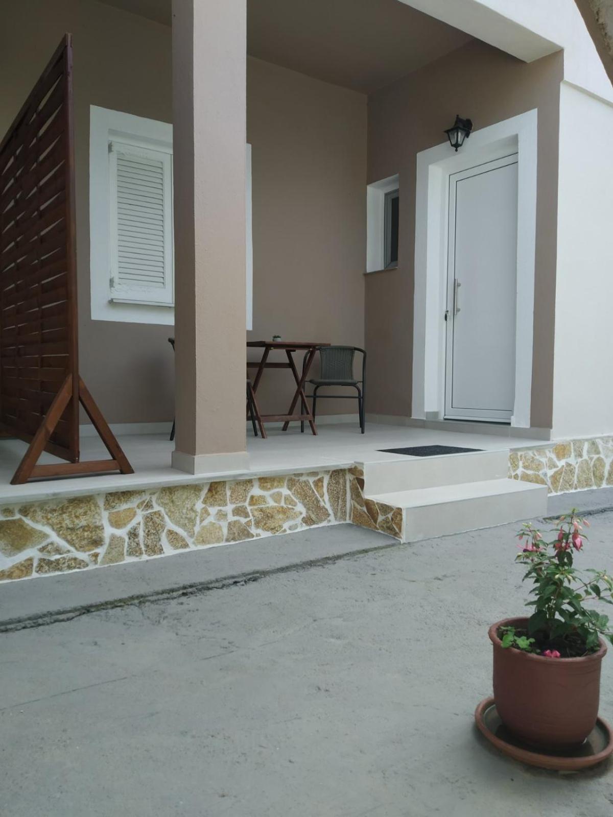 רודה Trousas Apartments מראה חיצוני תמונה