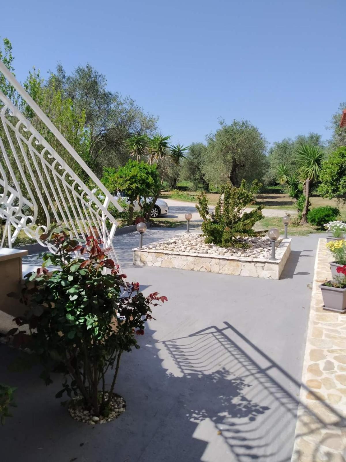 רודה Trousas Apartments מראה חיצוני תמונה