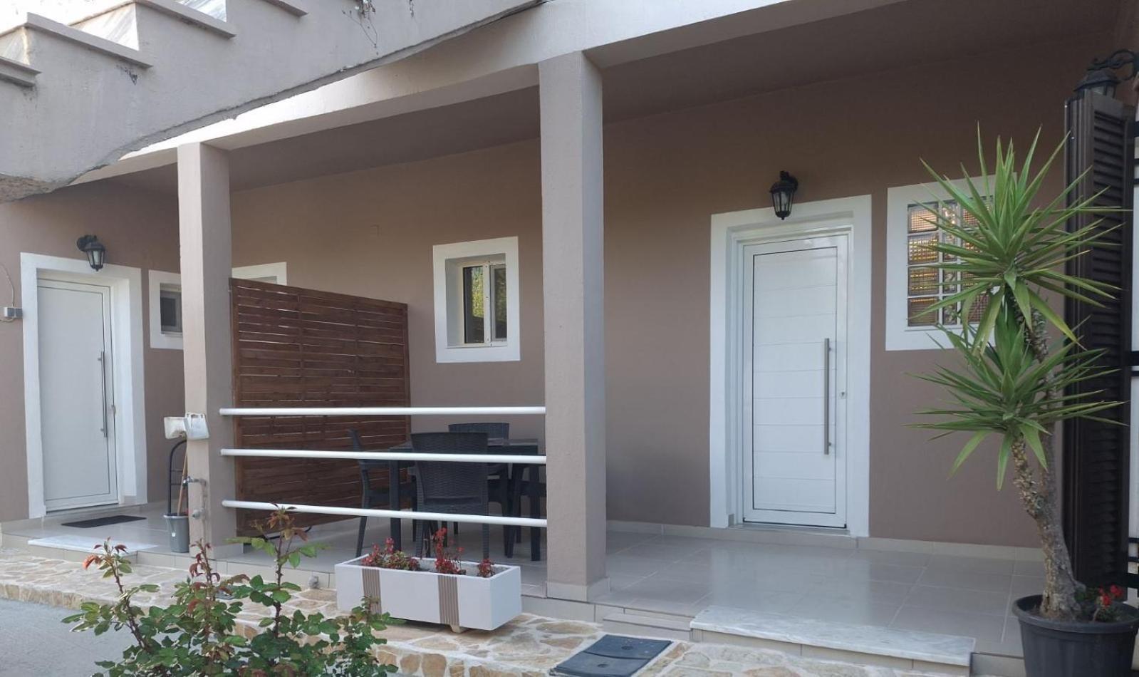 רודה Trousas Apartments מראה חיצוני תמונה
